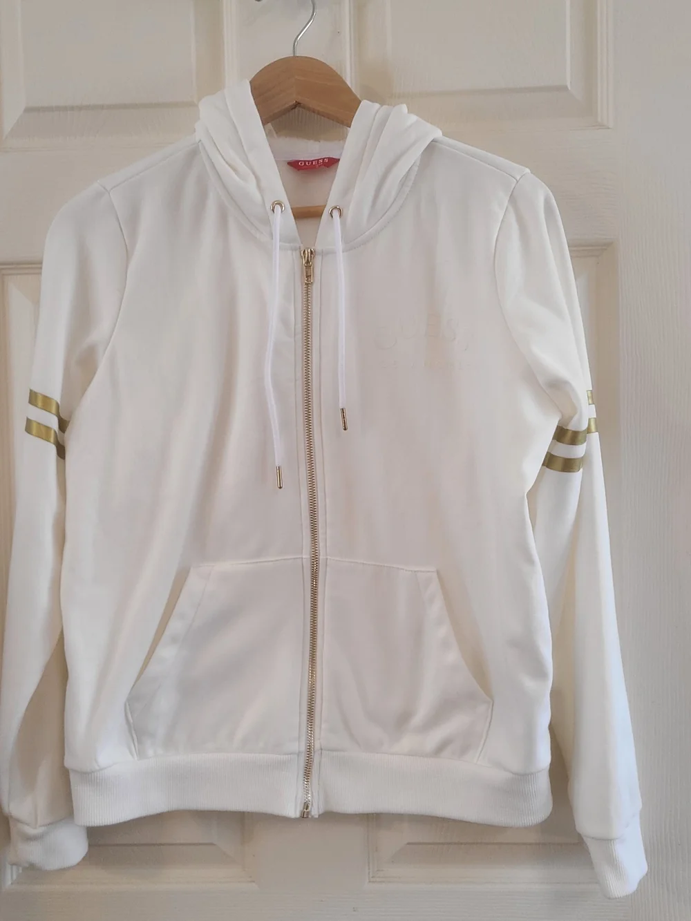 GUESS White Two-Piece Hoodie & Jogger Set with Gold Stripe Size L